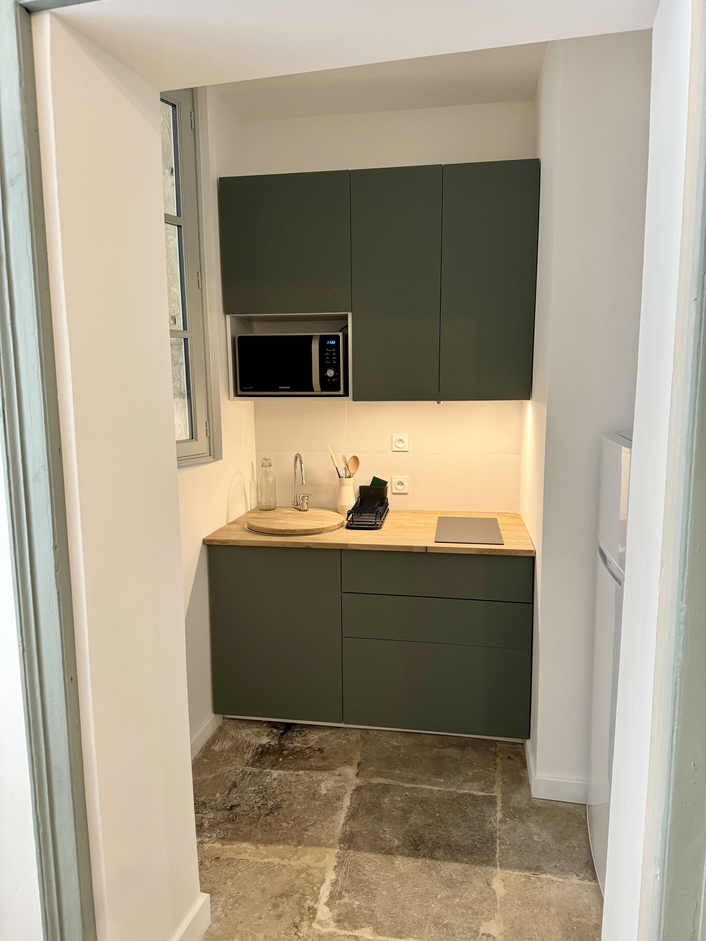 photo_94ab5c04e48f434dc6ccc9d36357013e