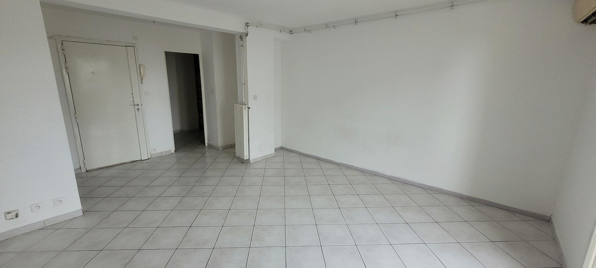 photo_01d423a52681e0e68750c9ee814a1857